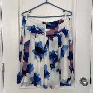 Butterfly chiffon knee length flouncy skirt - Size 10